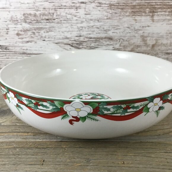 Pfaltzgraff Yuletide Round Vegetable Bowl 8 3/4" X 2 1/4" Christmas-Themed - Picture 7 of 12